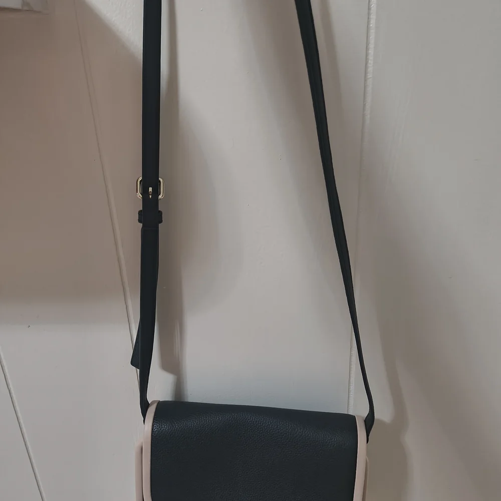 Kate Spade Black and Cream Crossbody Bag - Picture 5 of 6